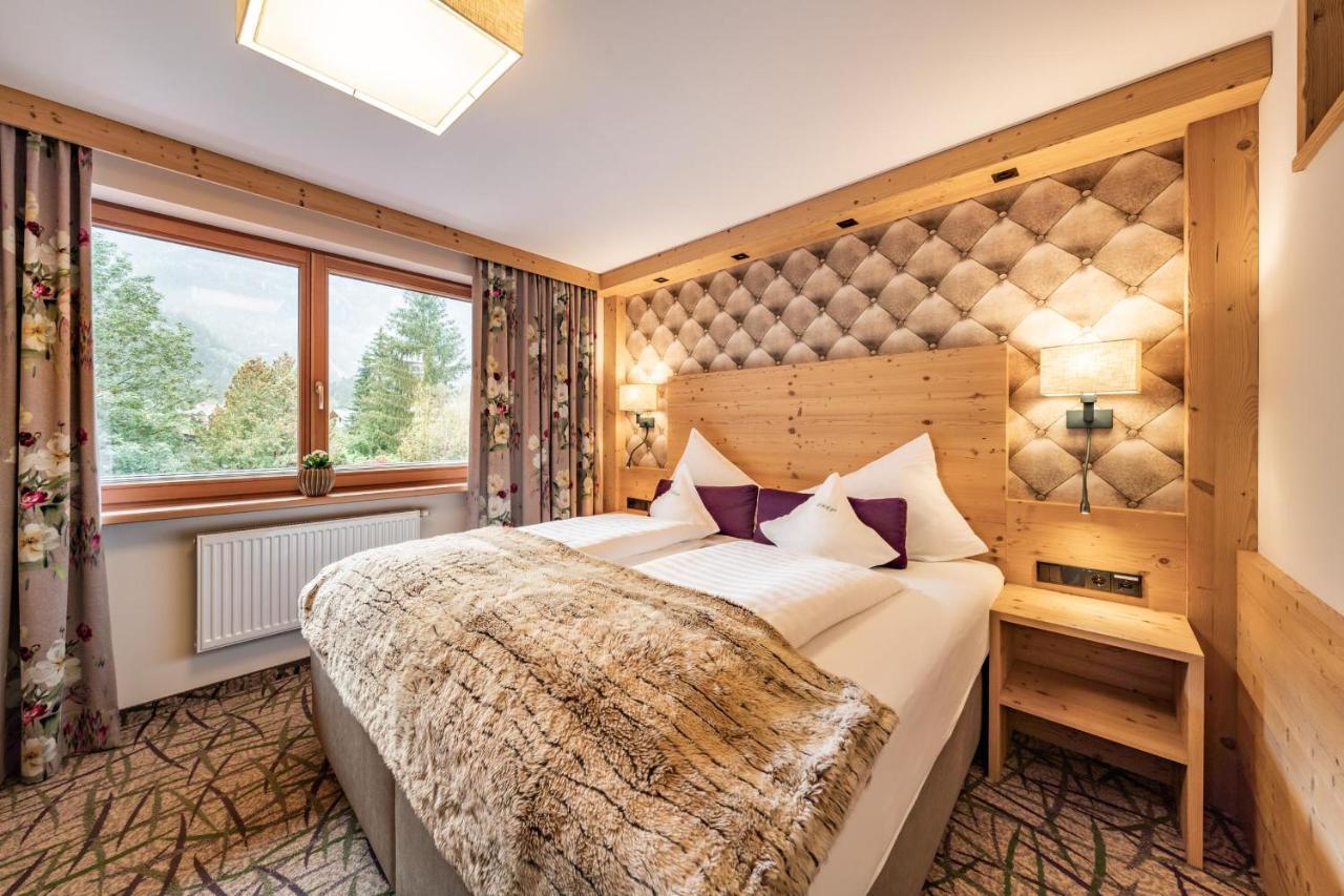 Two-Bedroom Suite,1029637441:JPEG