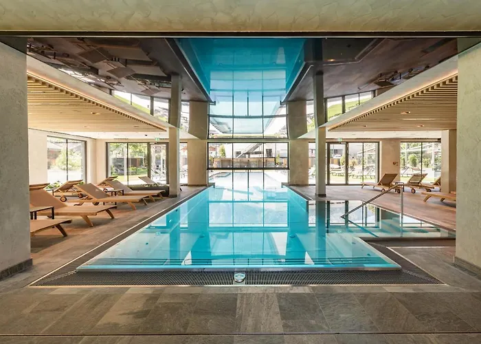 Luxury hotel only: Hotel Berghof Mayrhofen
