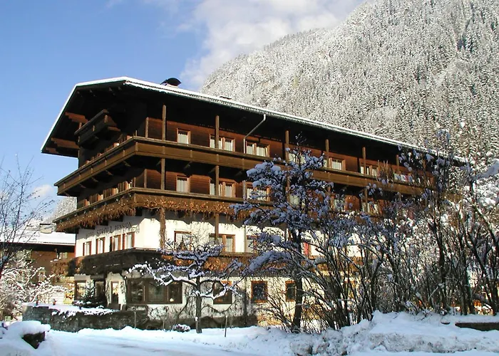 Pet Friendly hotel: Hotel-Pension Strolz
